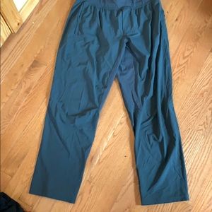 Lululemon yoga pants